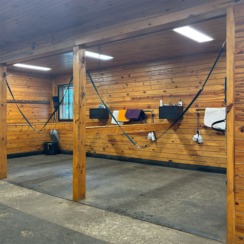 Laurel Crest Farm horse wash stall