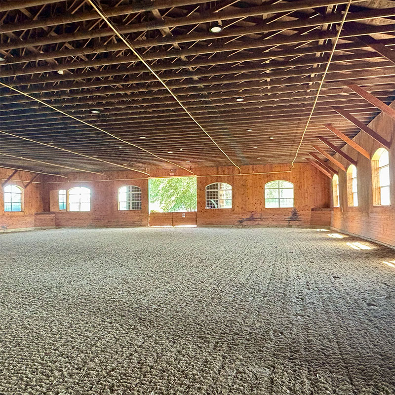 Laurel Crest Farm indoor arena